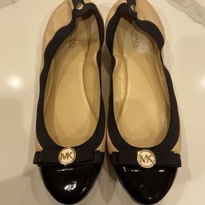 Michael Kors flats size 8 1/2